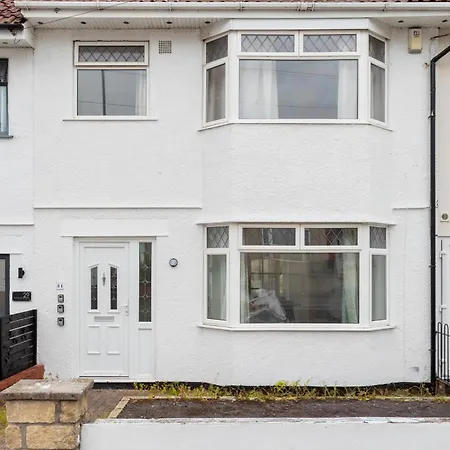Perfect 3 Bed With Free Parking * Bristol